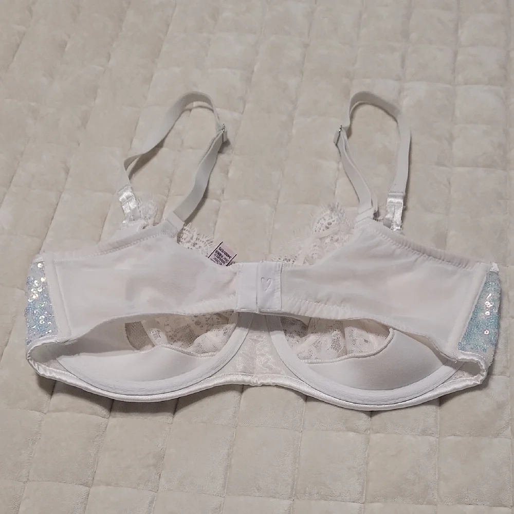 2 Victoria's Secret Push-Up w/o padding Cream & Pale Pink Bra w/sequin accent